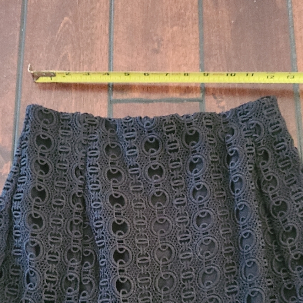 Sandro Paris Richard Chain Link Black Eyelet Elegant Lace Skirt Red Trim Size 1 - Picture 7 of 10